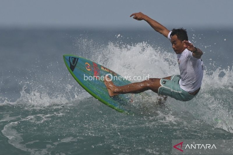 Pertandingan Selancar Ombak PON XXI Ditunda, Hormati Salat Jumat