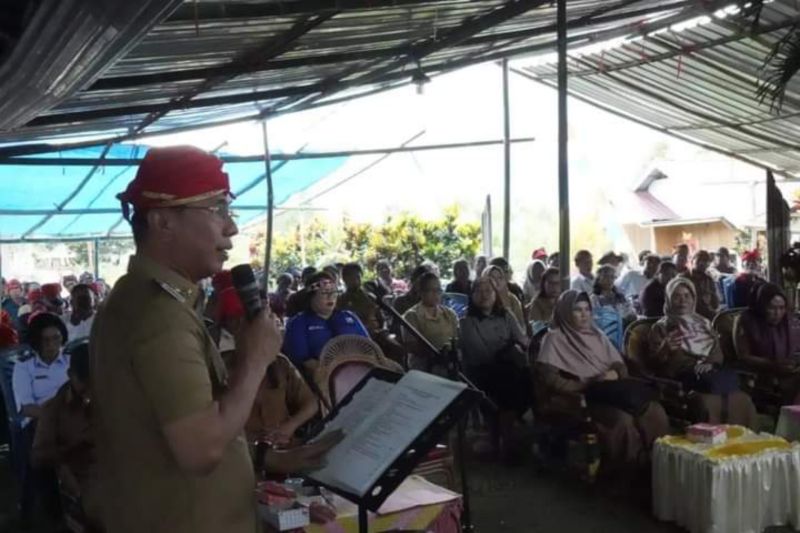 Pemkab Sigi Berikan Bibit Durian untuk Pengembangan Ekonomi Desa