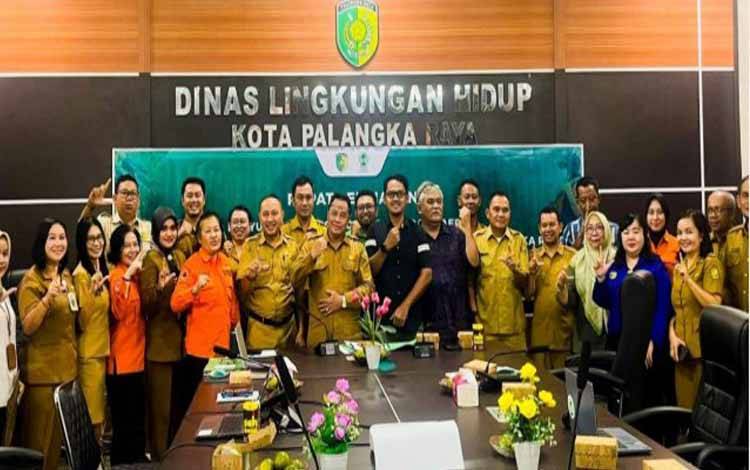 Pemko Palangka Raya Susun Naskah Akademik Raperda Pengendalian Karhutla
