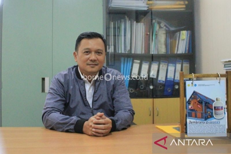 Pemkab Bekasi Salurkan Obat Cacing untuk Tingkatkan Kesehatan Ternak