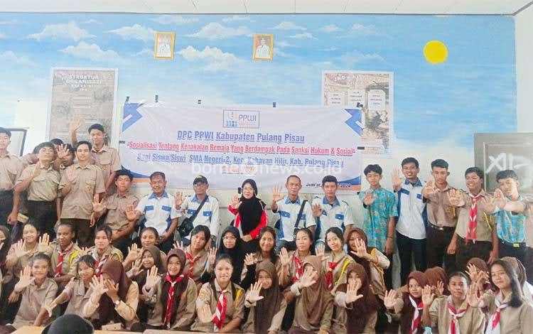 DPC PPWI Pulang Pisau dan SMA Negeri 2 Sosialisasi Dampak Pembulian