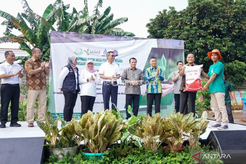 PT Pupuk Indonesia (Persero) berkolaborasi dengan Kejaksaan Agung meningkatkan produktivitas urban farming di DKI Jakarta. ANTARA/HO-PT Pupuk Indonesia