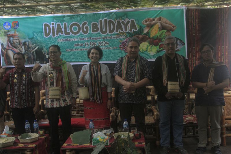 Kolaborasi Pj Gubernur dan Pj Bupati Alor untuk Pangan Lokal Berkelanjutan