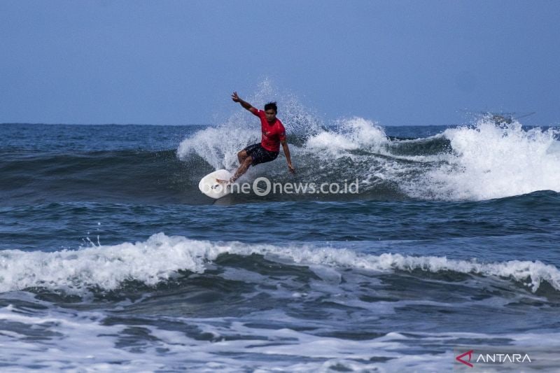 Peselancar Aceh Raih Tiket Semifinal dalam Kompetisi Longboard