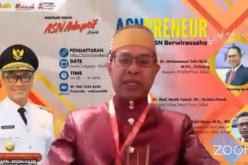 Kepala BPSDM Sulsel Muhammad Jufri pada webinar ASN adaptif melalui zoom dari Makassar, Jumat (13/09/2024). ANTARA/HO-Humas BPSDM Sulsel