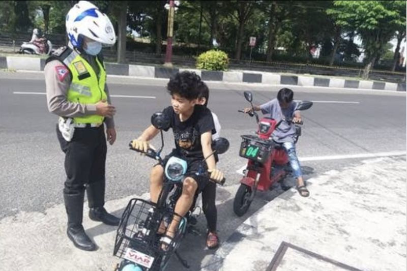 Kesiapan Mental Anak dalam Mengendarai Sepeda Listrik ke Sekolah