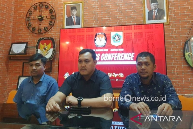 Dua Pasangan Calon Bupati Bogor Lolos Seleksi Administrasi Pilkada