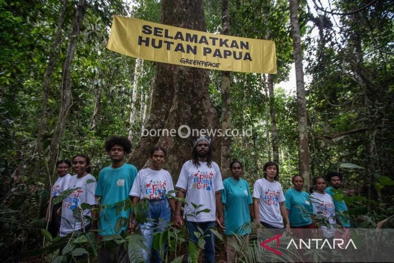 Koalisi Anak Adat Serukan Perlindungan Hutan Papua Terhadap Deforestasi
