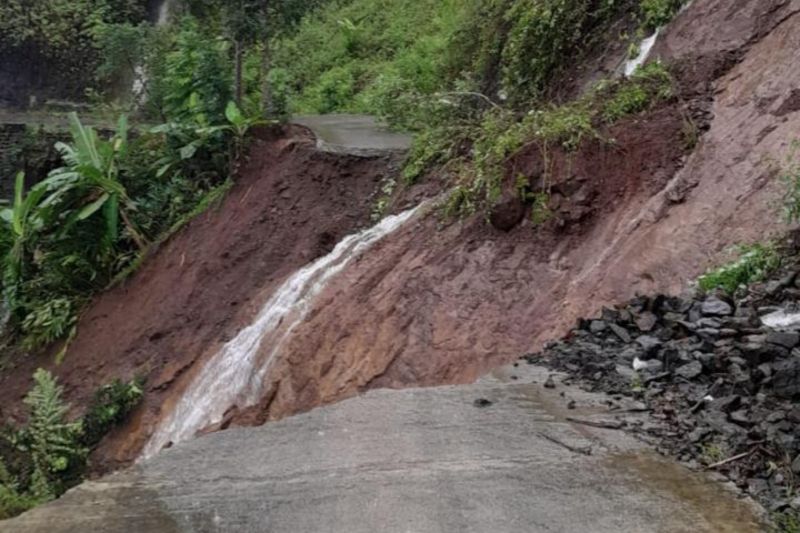BPBD Garut Siapkan Jalan Darurat Akibat Longsor di Peundeuy