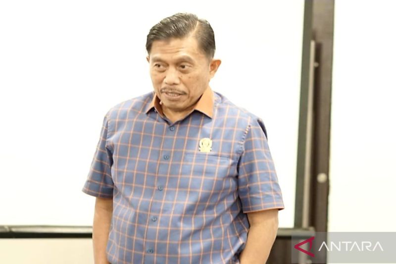 Ketua Sementara DPRD Gorontalo Utara Roni Imran. (ANTARA/Susanti Sako)