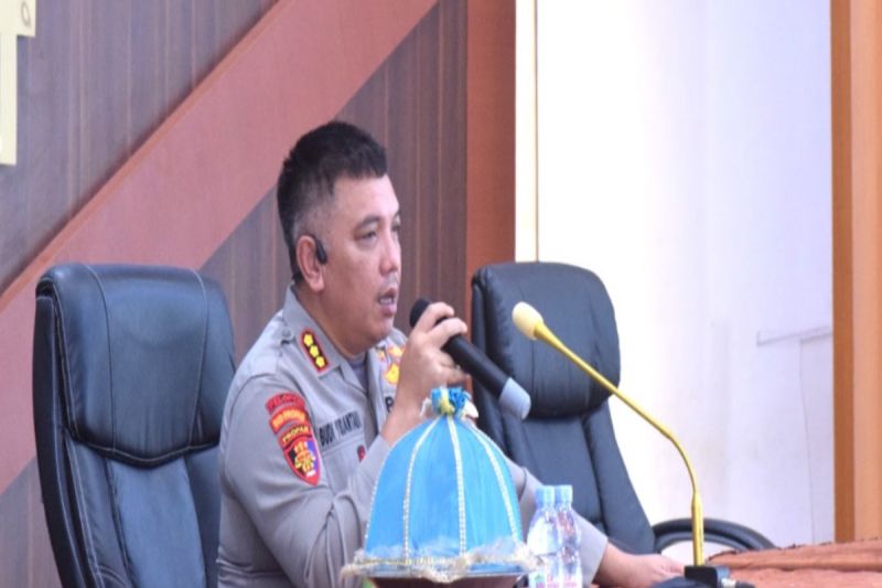 Kabid Propam Polda Sulbar Komisaris Besar Polisi Budi Yudantara. (ANTARA/HO/Humas Polda Sulbar)