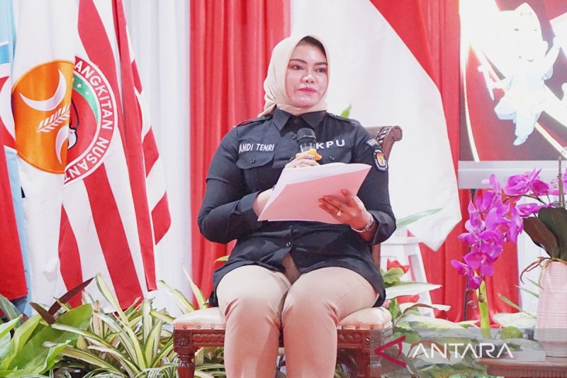 Ketua KPU Kalsel Andi Tenri Sompa. (ANTARA/Firman)