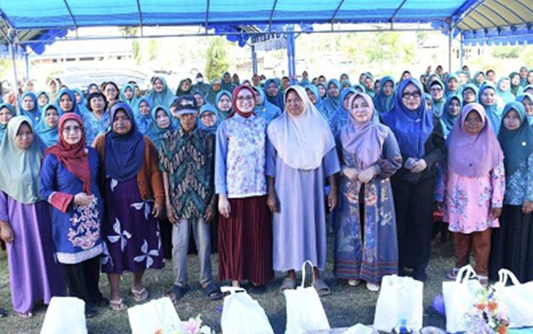 TP PKK Kalteng dan TPP PKK Pulpis Gelar Bimtek 10 Program Pokok PKK