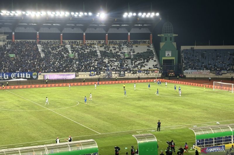 Persib Bandung Menang Dramatis 2-1 atas PSIS Semarang di Liga 1