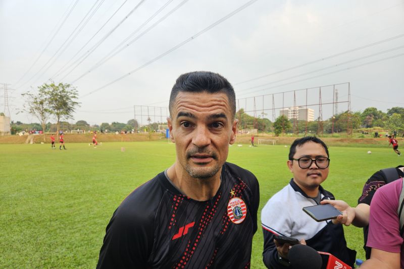 Carlos Pena Ajak Semua Pihak Taati Aturan Usai Sanksi PSSI