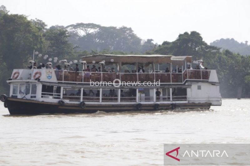 Peserta MTQN Nikmati Wisata Susur Sungai Mahakam di Samarinda