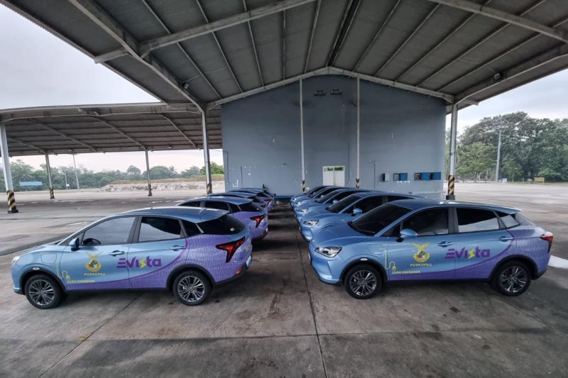 Evista Luncurkan Layanan Taksi Listrik di Bandara Pekanbaru