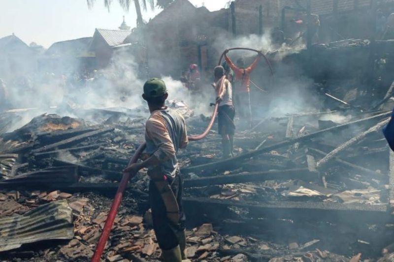 Kebakaran Melanda Lima Rumah Warga di Sumbawa, Kerugian Rp600 Juta