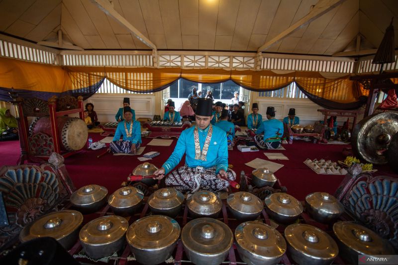 Mahasiswa UArtes Tampilkan Gamelan Indonesia di Festival Jazz Ekuador