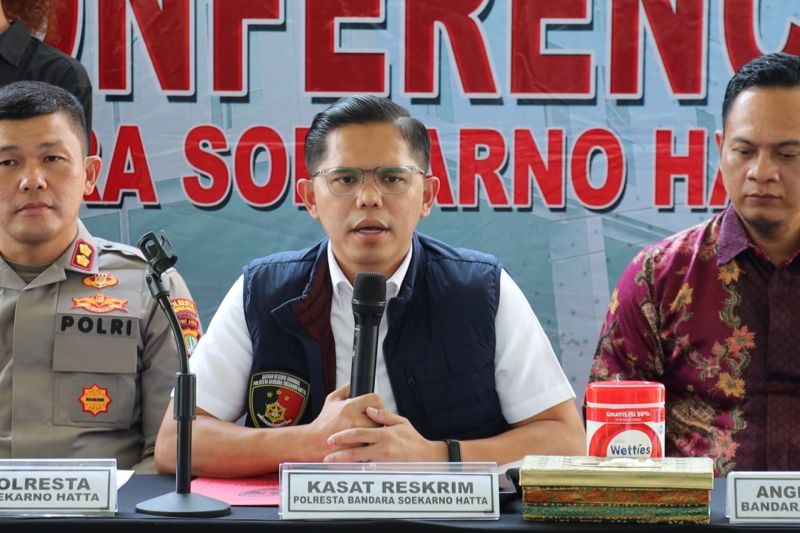 Berita Hukum Terkini, Jokowi Terbuka untuk Diskusi dan Penangkapan Penipu Uang