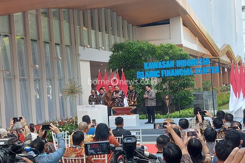 Presiden Jokowi Resmikan Kawasan Indonesia Islamic Financial Center