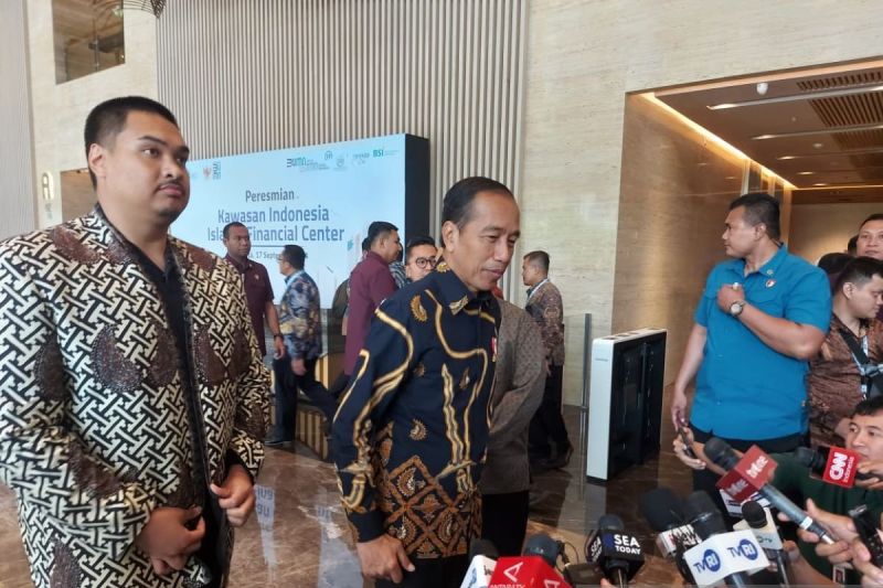 Presiden Jokowi Minta Kadin Selesaikan Masalah Secara Internal