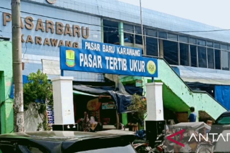 Ilustrasi - Pasar Baru Karawang. (ANTARA/Ali Khumaini/dok)