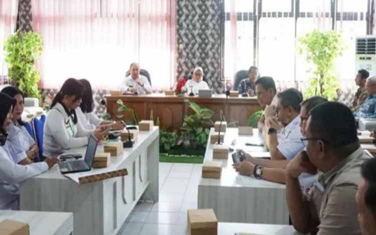 Pj Wali Kota Palangka Raya Tekankan Pentingnya Laporan Penggunaan Anggaran untuk Cegah Korupsi