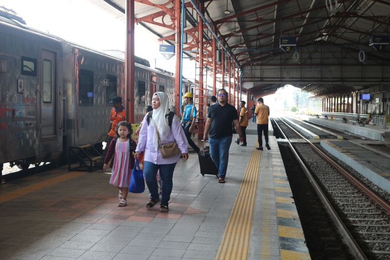 Lonjakan Penumpang Kereta Api Selama Libur Maulid Nabi 2024
