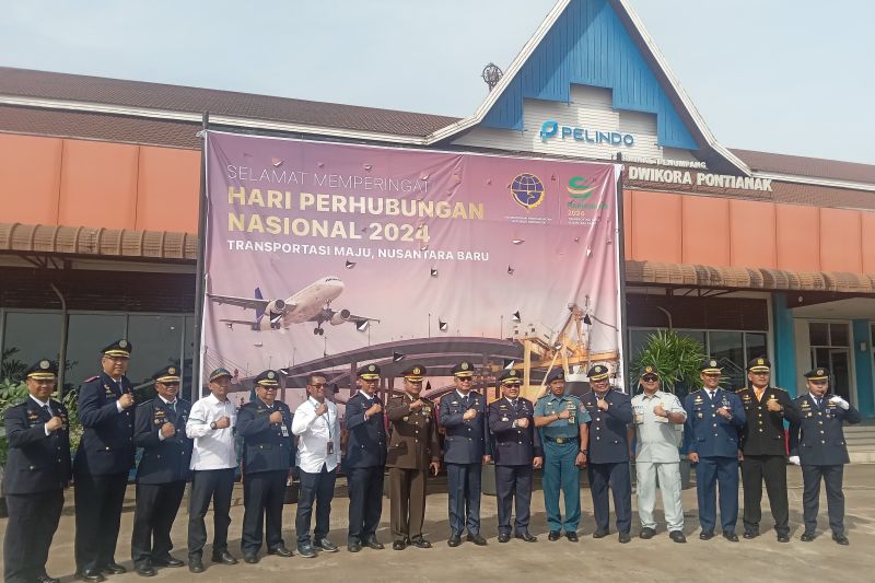 Pelindo Pontianak Salurkan Bantuan dan Apresiasi di Harhubnas 2024