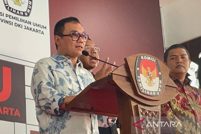 Ketua Divisi Sumber Daya Manusia, Organisasi, Pendidikan dan Pelatihan dan Penelitian dan Pengembangan KPU RI Parsadaan Harahap saat jumpa pers di KPU DKI Jakarta, Selasa (17/9/2024). ANTARA/Lifia Mawaddah Putri.