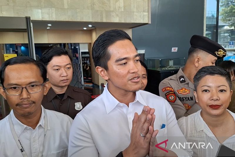 Ketua Umum Partai Solidaritas Indonesia (PSI) Kaesang Pangarep menyambangi Gedung Pusat Edukasi Antikorupsi KPK, Jakarta Selatan, untuk memberikan klarifikasi kepada KPK, Selasa (17/9/2024). ANTARA/Fianda Sjofjan Rassat