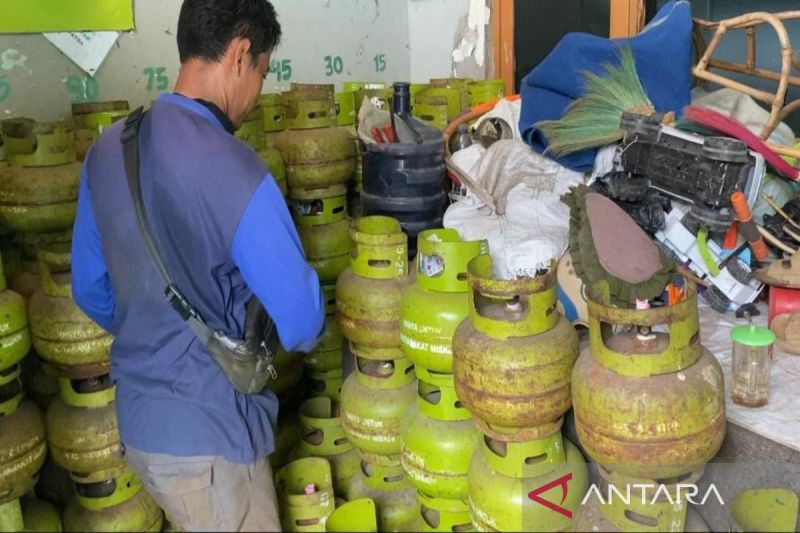 Stok elpiji di penyalur Kota Pekalongan. ANTARA
