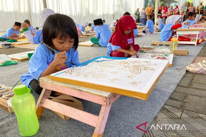 Lomba Nyolet Batik Tingkat Pelajar di Pekalongan, Cinta Budaya
