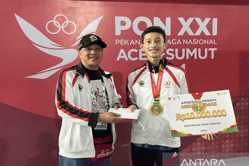 Aziz Hidayat Raih Emas PON, Berharap Terus Berprestasi di Taekwondo