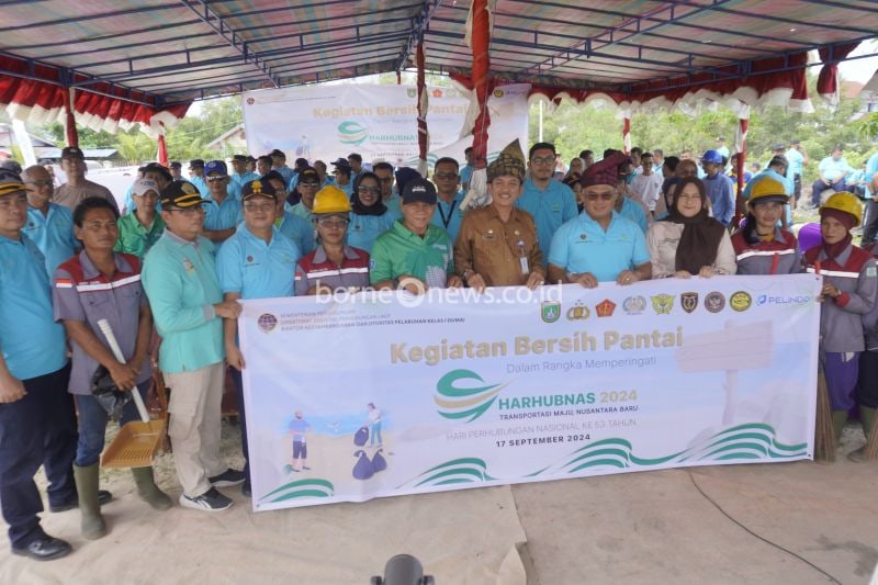 KSOP Dumai Gelar Aksi Bersih Pantai untuk Harhubnas 2024