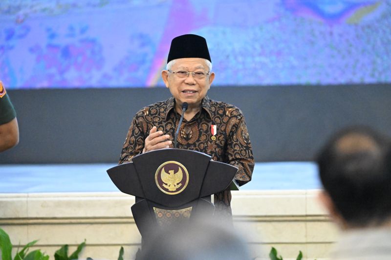 Wakil Presiden (Wapres) Ma'ruf Amin memberi arahan dalam Rapat Koordinasi Percepatan Penghapusan Kemiskinan Ekstrem dan Penyerahan Dana Insentif Fiskal Kemiskinan Ekstrem Tahun 2024 di Auditorium Sekretariat Wakil Presiden, Jakarta, Rabu (18/9/2024). ANTARA/HO-BPMI Setwapres