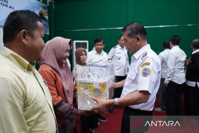 Pemkot Pontianak Dukung UMKM Pangan dengan Bantuan Alat Produksi