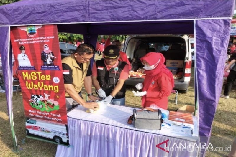 Vaksinasi Rabies Dilakukan untuk 124 Hewan di Lampung Selatan