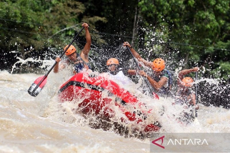 Jawa Barat Raih Delapan Emas dan Juara Umum Arung Jeram PON XXI