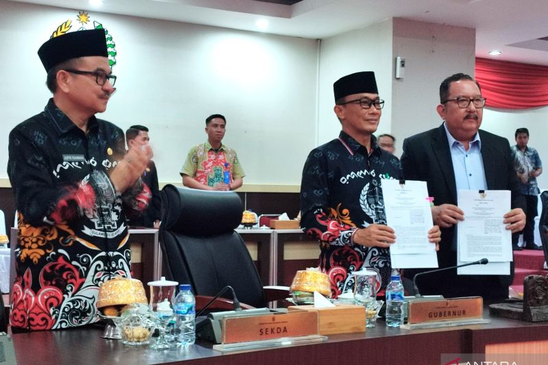 DPRD Sulsel dan Pemprov Setujui APBD Pokok 2025 untuk Kesejahteraan