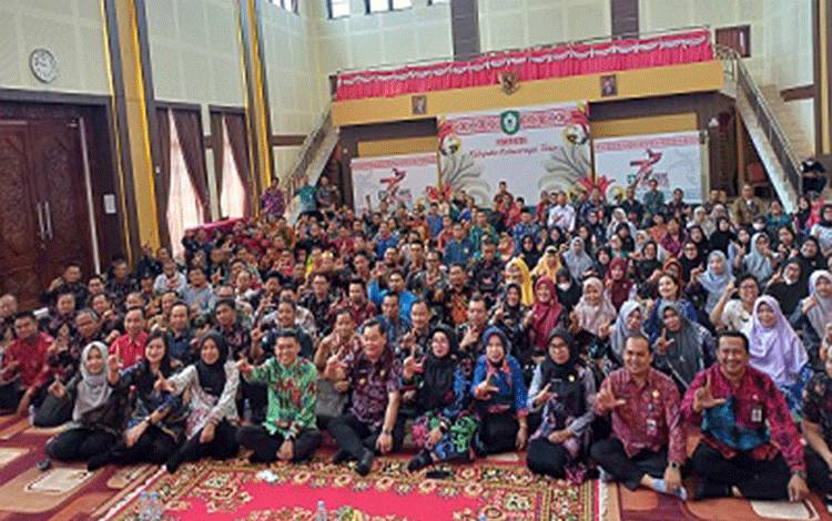 Bupati Ingin Audiensi dengan Guru se-Kotim Jadi Agenda Rutin