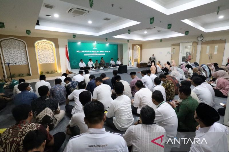 Kegiatan Mujahadah Maulid Nabi Muhammad SAW 1446 Hijriah di Kantor Baznas RI, Jakarta, Kamis (19/9/2024). ANTARA/HO-Baznas RI