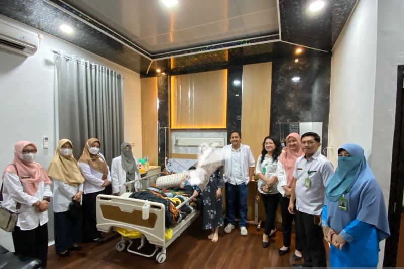 Tim dokter RSUD Depati Bahrin Sungailiat berhasil menangani pasien Kawasaki yang baru pertama kali ditemukan di rumah sakit itu, Jumat (20/9). ANTARA/HO-Humas RSUD Depati Bahrin