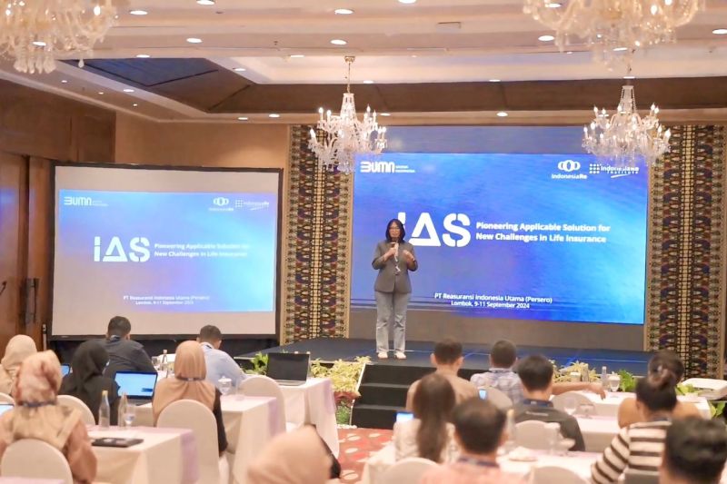 Direktur Keuangan dan Aktuaria, Maria Elvida Rita Dewi dalam acara Indonesia Re Actuarial Seminar (IAS) 2024. (ANTARA/HO)