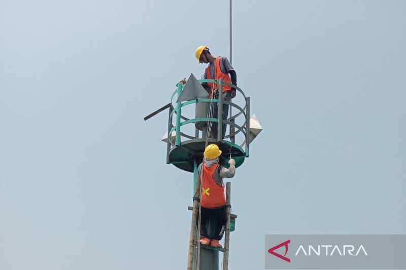 Pemasangan Lampu Suar di Kepulauan Seribu Tingkatkan Keselamatan Pelayaran