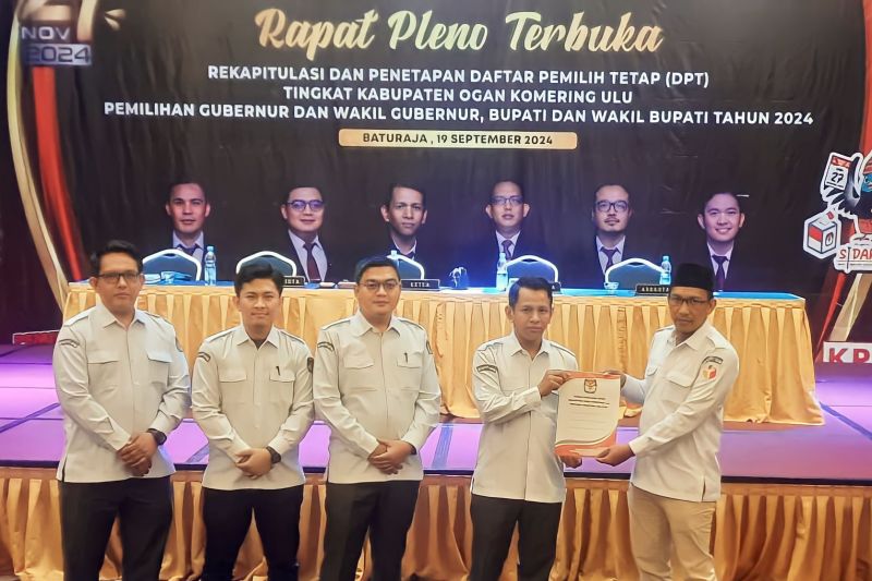 KPU OKU menggelar pleno rekapitulasi dan penetapan DPT Pilkada 2024. ANTARA/Edo Purmana.