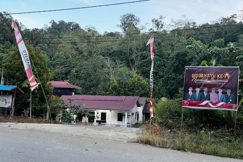 Kantor KPU Kabupaten Mahakam Ulu, Kalimantan Timur. (Antara/ HO Sahabat Perbatasan)