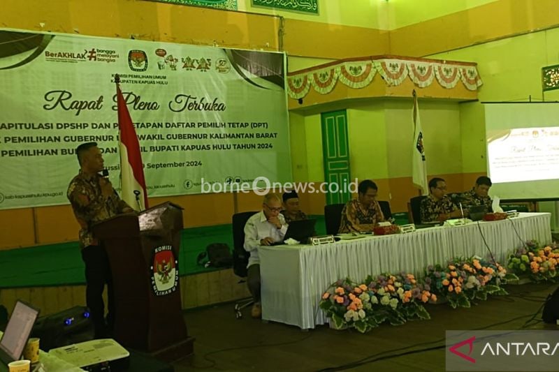 Rapat pleno penetapan DPT oleh KPU Kapuas Hulu dalam rangka Pilkada Serentak 2024, di wilayah Kabupaten Kapuas Hulu, Kalimantan Barat. (ANTARA/HO-Teofilusianto Timotius)