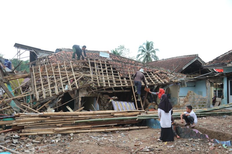 Tindak Cepat Kementerian Sosial setelah Gempa Pulau Morotai